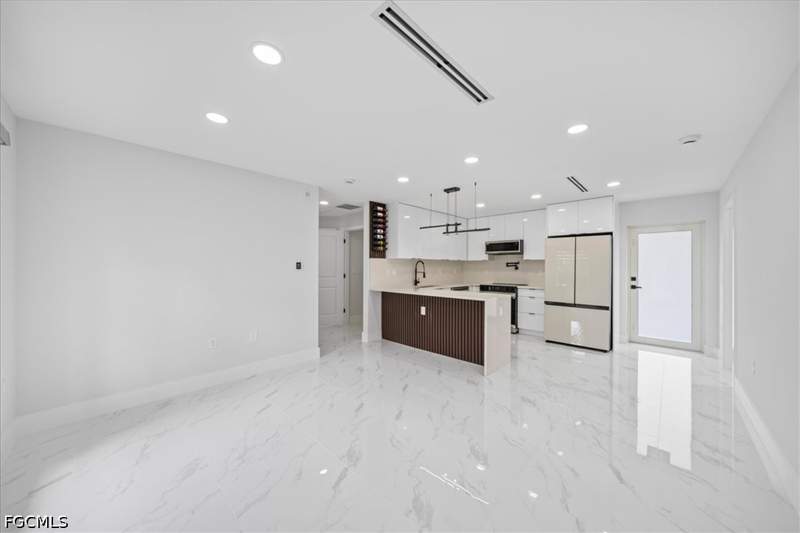 3 bedroom SingleFamilyResidence at 1053 Joponica Ave S, Lehigh Acres, Lehigh Acres — photo 3