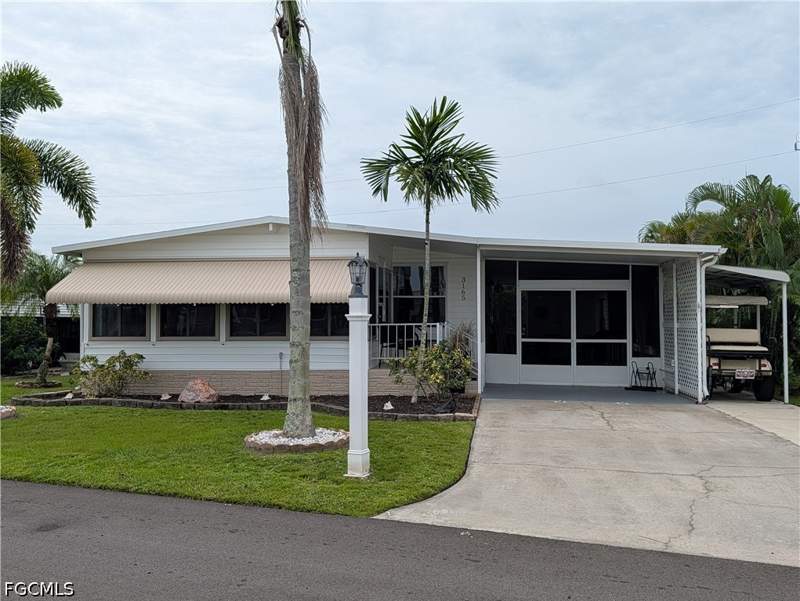 2 bedroom ManufacturedHome at 3165 Mercury Ln, Tamiami Village, North Fort Myers — photo 2