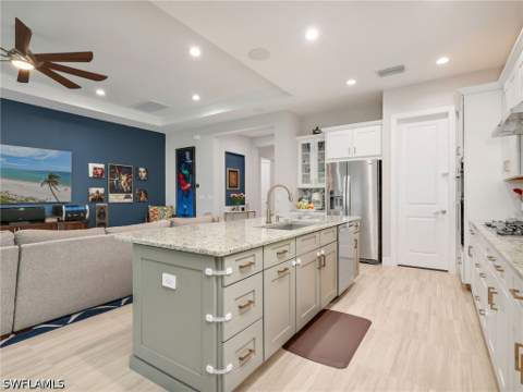 9078 Montserrat Dr, Naples FL - photo 9 of 43
