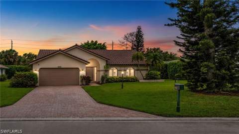 1374 Foxfire Ln, Naples FL - photo 12 of 33