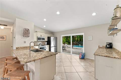 2825 SW 33rd Ter, Cape Coral FL - photo 10 of 26