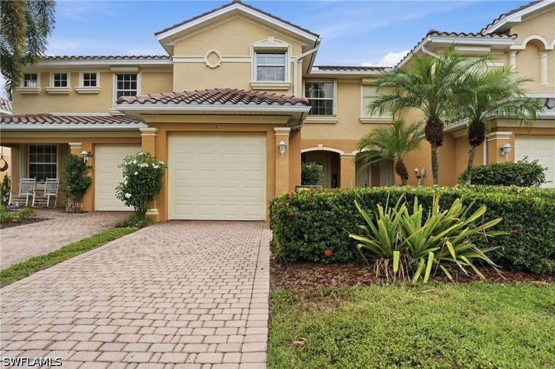 3 bedroom Townhouse at 20036 Heatherstone Way 2, Heatherstone, Estero — photo 2