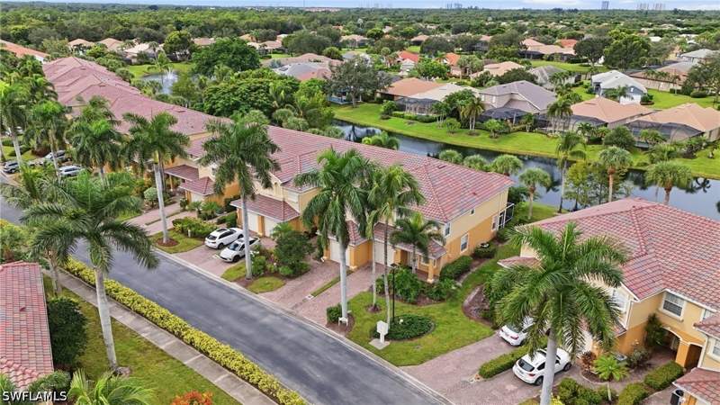 3 bedroom Townhouse at 20036 Heatherstone Way 2, Heatherstone, Estero — photo 4