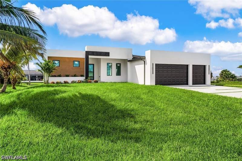 4 bedroom SingleFamilyResidence at 4116 NW 36th Ln, Cape Coral, Cape Coral — photo 2