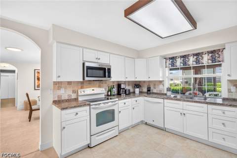 1287 S Brandywine Cir, Fort Myers FL - photo 10 of 31