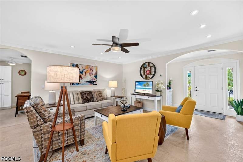 2 bedroom Attached at 1287 S Brandywine Cir, Brandywine, Fort Myers — photo 3