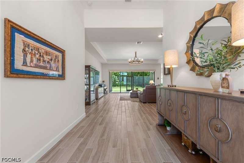 3 bedroom SingleFamilyResidence at 14211 Binghampton Dr, Remington Oaks, Fort Myers — photo 4
