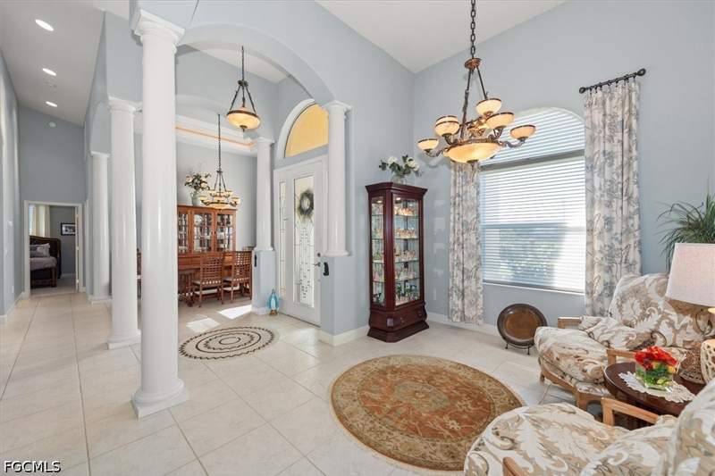 4 bedroom SingleFamilyResidence at 2529 Gleason Pkwy, Cape Coral, Cape Coral — photo 4