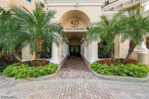 425 Dockside Dr 703, Naples FL - photo 10 of 50