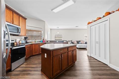 15752 Sunny Crest Ln, Fort Myers FL - photo 16 of 49