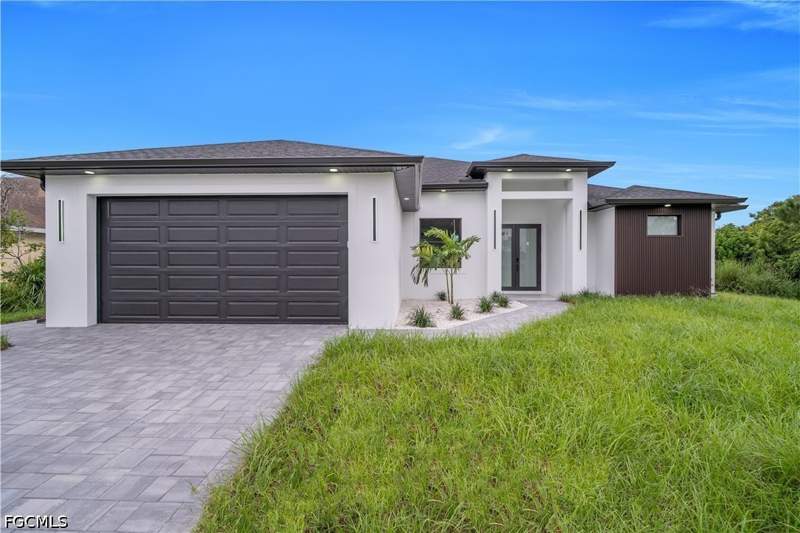 3 bedroom SingleFamilyResidence at 3307 13th St SW, Lehigh Acres, Lehigh Acres — photo 2