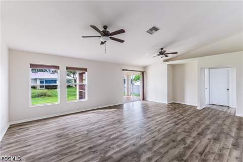 408 NE 25th St, Cape Coral FL - photo 10 of 33