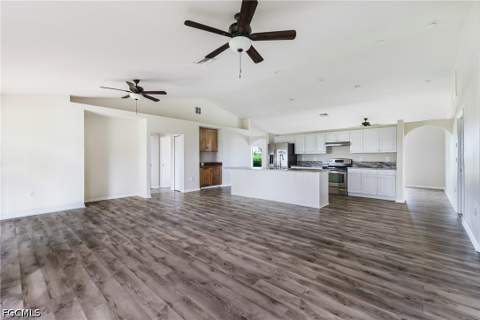 408 NE 25th St, Cape Coral FL - photo 11 of 33