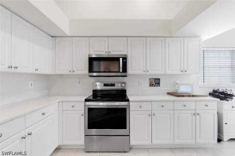 359 Dover Pl 203, Naples FL - photo 9 of 31