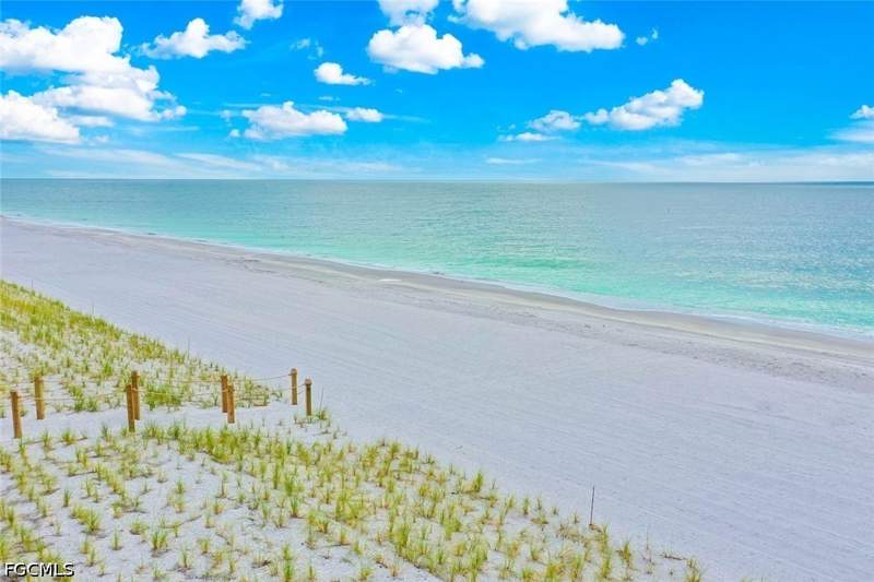 2 bedroom Condominium at 1414 Beach Cottages, Beach Cottages, Captiva — photo 4