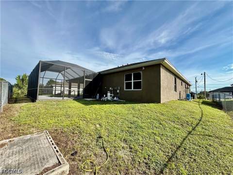 338 Pyramid Ave, Lehigh Acres FL - photo 6 of 38