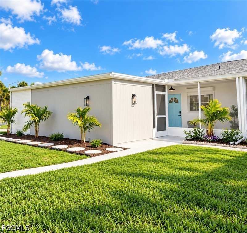 2 bedroom Attached at 8381 Antigua Ct, Leisure Estates, Fort Myers — photo 1