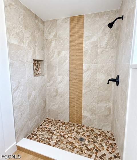 8381 Antigua Ct, Fort Myers FL - photo 12 of 20