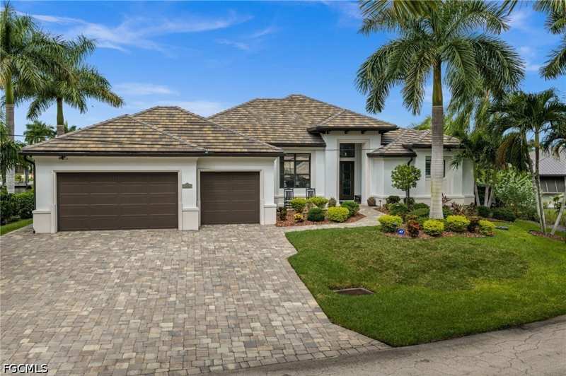 3 bedroom SingleFamilyResidence at 5205 Sunset Ct, Cape Coral, Cape Coral — photo 1