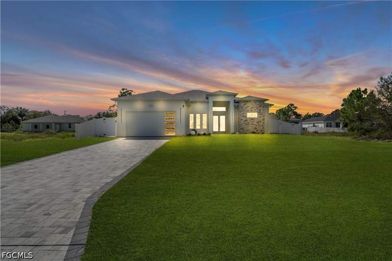 3 bedroom SingleFamilyResidence at 752 Clancy St E, Lehigh Acres, Lehigh Acres — photo 3