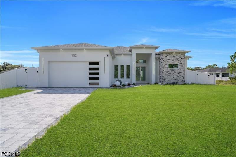 3 bedroom SingleFamilyResidence at 752 Clancy St E, Lehigh Acres, Lehigh Acres — photo 4