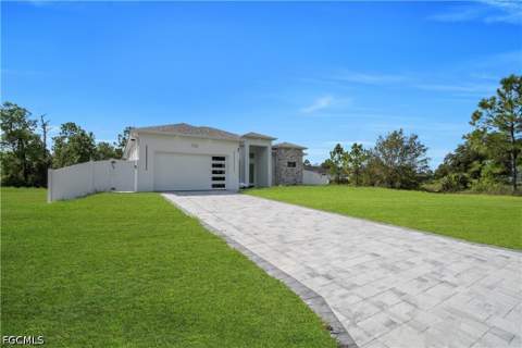 752 Clancy St E, Lehigh Acres FL - photo 6 of 48