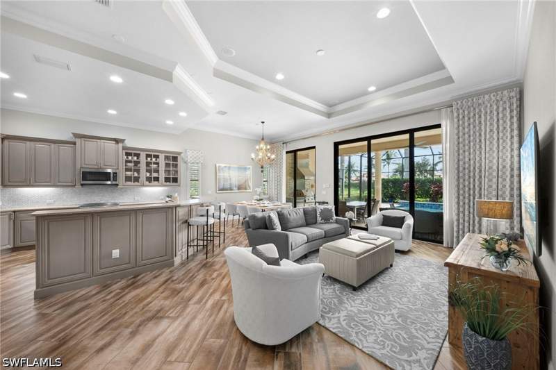 3 bedroom SingleFamilyResidence at 6502 Roma Way, Lakoya, Naples — photo 5