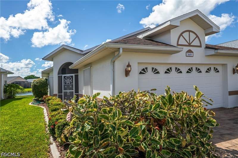 2 bedroom SingleFamilyResidence at 3601 Sabal Springs Blvd, Sabal Springs Golf And Racquet Club, North Fort Myers — photo 3