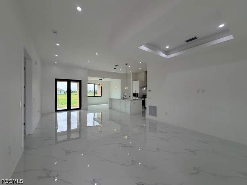 3 bedroom SingleFamilyResidence at 129 Carousel Ave, Banyan Village, Labelle — photo 4