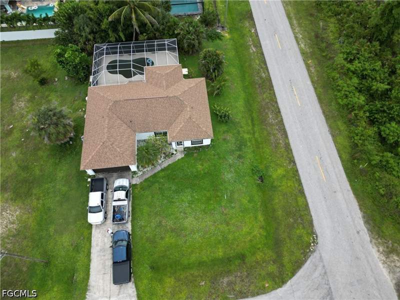 3 bedroom SingleFamilyResidence at 800 NE 44th Ln, Cape Coral, Cape Coral — photo 2