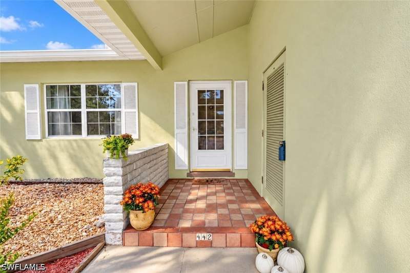 2 bedroom SingleFamilyResidence at 442 Central Ave S, Olde Naples, Naples — photo 3