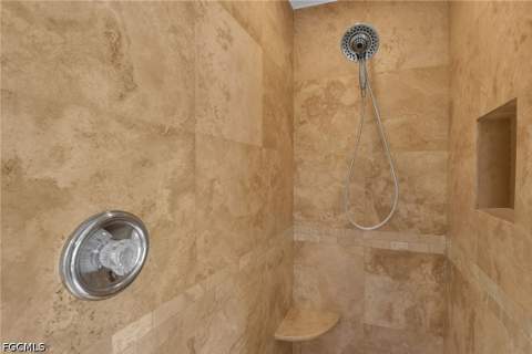 11865 Grand Isles Ln, Fort Myers FL - photo 23 of 41