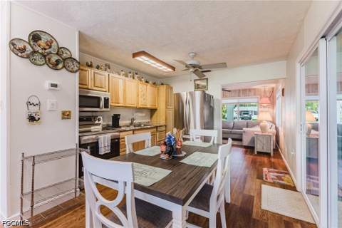 17 Victoria Dr, North Fort Myers FL - photo 7 of 38