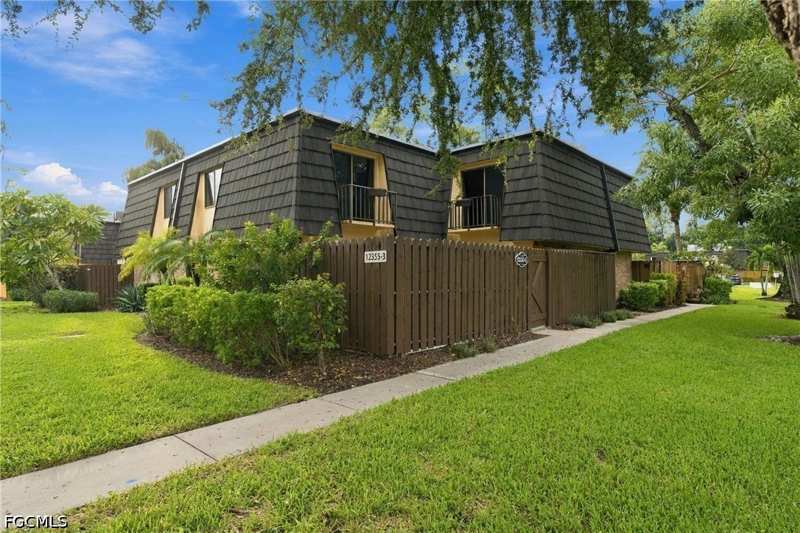 3 bedroom SingleFamilyResidence at 12355 Woodrose Ct 3, Parkwoods Townhouse Community, Fort Myers — photo 1