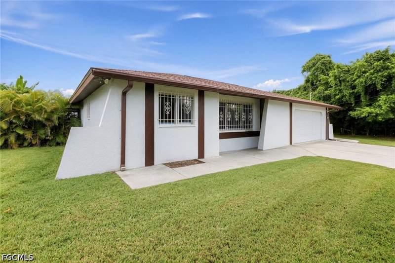 4 bedroom SingleFamilyResidence at 2407 NW 41st Ave, Cape Coral, Cape Coral — photo 2