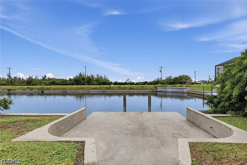 4 bedroom SingleFamilyResidence at 2407 NW 41st Ave, Cape Coral, Cape Coral — photo 5
