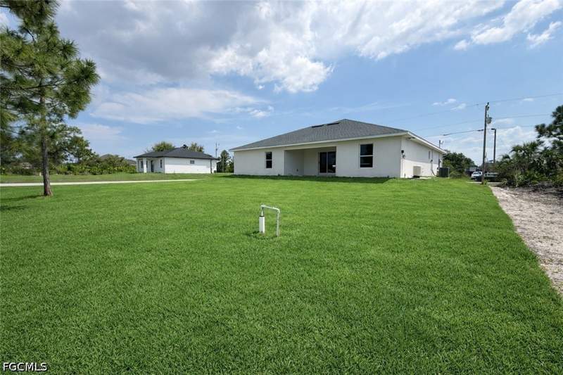 3 bedroom SingleFamilyResidence at 2600 26th St W, Lehigh Acres, Lehigh Acres — photo 2