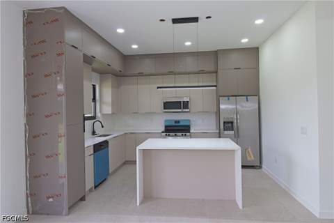 2812 NW 27th Ave, Cape Coral FL - photo 9 of 49