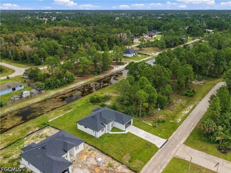 3 bedroom SingleFamilyResidence at 631 Foxchase Dr, Lehigh Acres, Lehigh Acres — photo 3