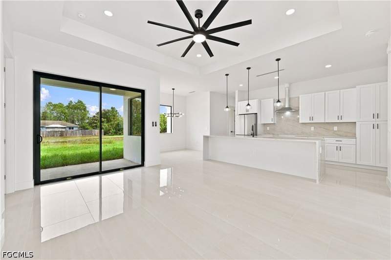 3 bedroom SingleFamilyResidence at 631 Foxchase Dr, Lehigh Acres, Lehigh Acres — photo 4