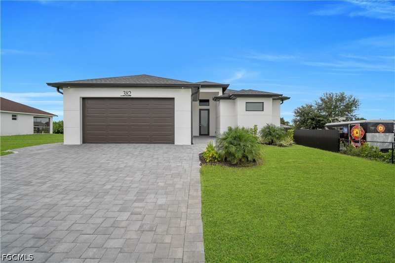 4 bedroom SingleFamilyResidence at 382 Pauline Ave, Lehigh Acres, Lehigh Acres — photo 1