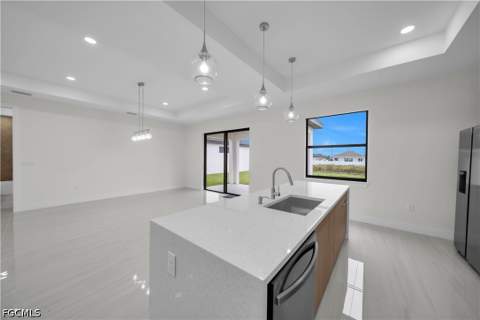 382 Pauline Ave, Lehigh Acres FL - photo 12 of 52