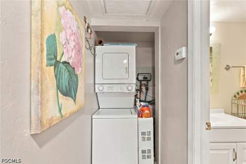 1240 Hall Rd 508, North Fort Myers FL - photo 9 of 31