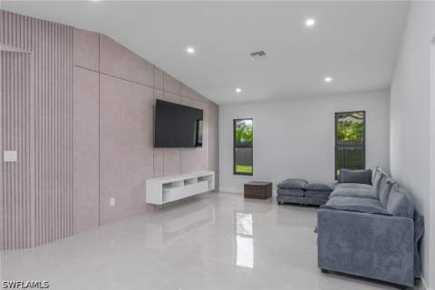 233 NW 11th Ter, Cape Coral FL - photo 12 of 35