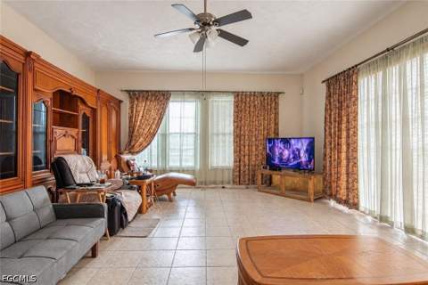 30 SW 15th Ter, Cape Coral FL - photo 7 of 34