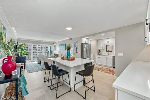 3443 Gulf Shore Blvd N 515, Naples FL - photo 10 of 25