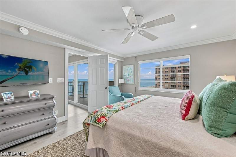 2 bedroom Condominium at 3443 Gulf Shore Blvd N 515, Naples Continental, Naples — photo 3