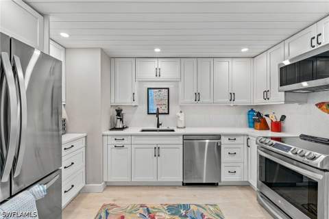 3443 Gulf Shore Blvd N 515, Naples FL - photo 6 of 25