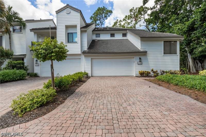 3 bedroom Attached at 27100 Oakwood Lake Dr, Oakwood Villas, Bonita Springs — photo 2