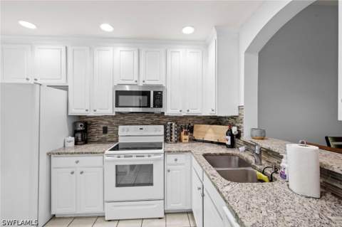 7715 Woodbrook Cir 3402, Naples FL - photo 7 of 44